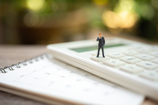 12 Faktoren, die russisches Inkasso von klassischen Inkassomodellen unterscheiden